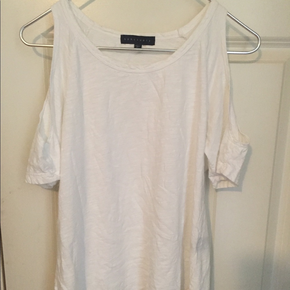Sanctuary Cold shoulder tee